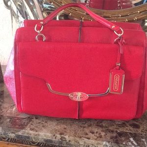 NEW COACH ELEGANT PURSE